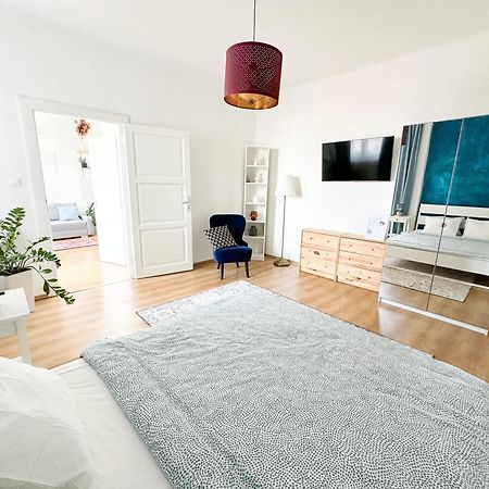 City Center Apartments Братислава Экстерьер фото